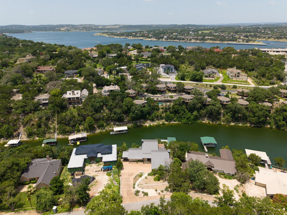 View 718 Bermuda ST in Lakeway Sec 05 718 Bermuda ST - front exterior - Luxury home in Lakeway Sec 05, Lakeway, TX