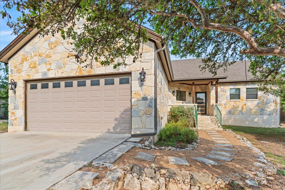 View 72 Augusta Dr in Woodcreek Sec 6-C 72 Augusta Dr - property photo 1 - Luxury home in Woodcreek Sec 6-C, Wimberley, TX