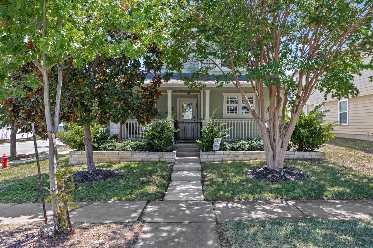 View 720 Alamo Plaza DR in Cedar Park Towncenter Sec 6 720 Alamo Plaza DR - property photo 1 - Luxury home in Cedar Park Towncenter Sec 6, Cedar Park, TX