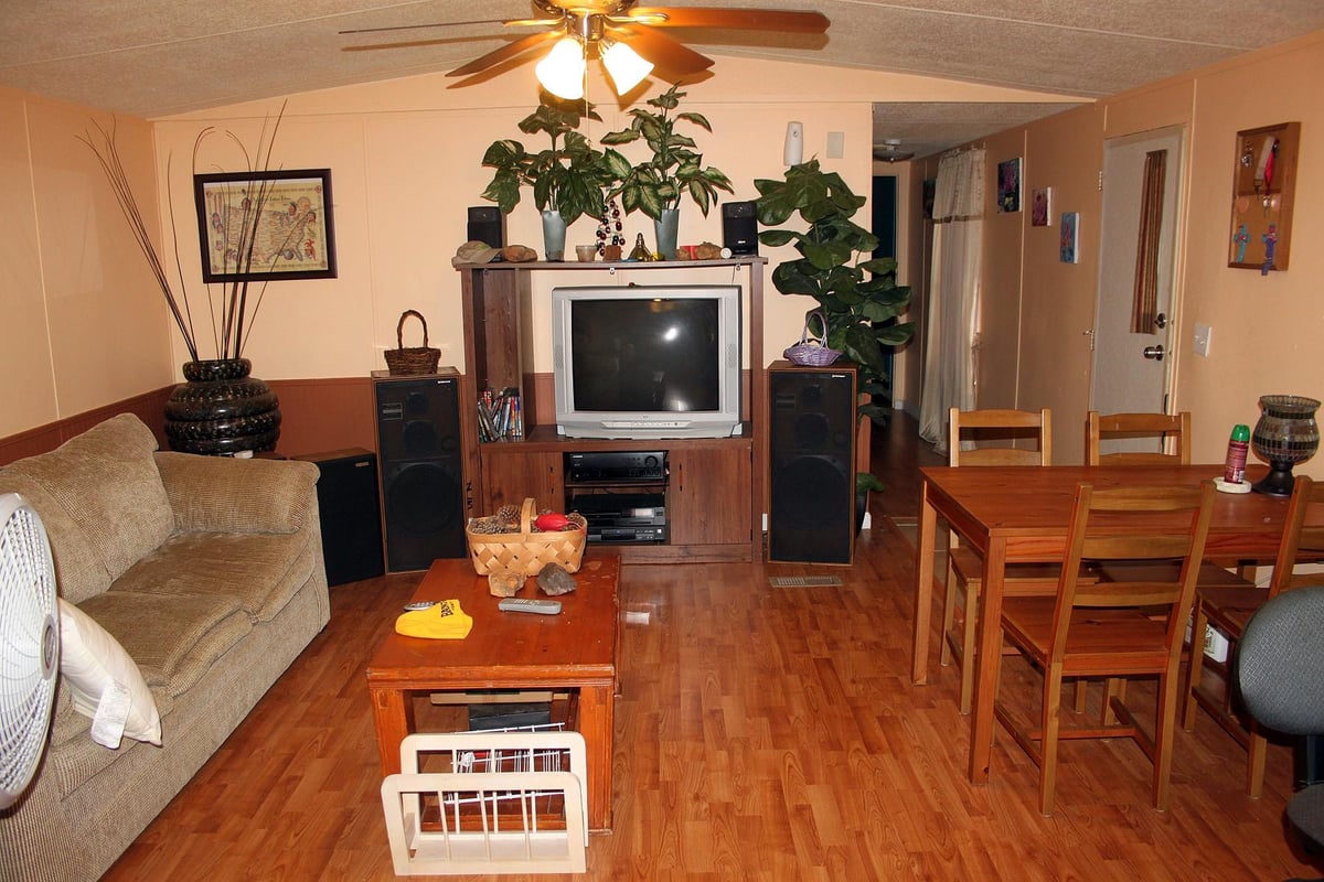 Primary bedroom at 720 Green Acre Dr - None, Dale, TX