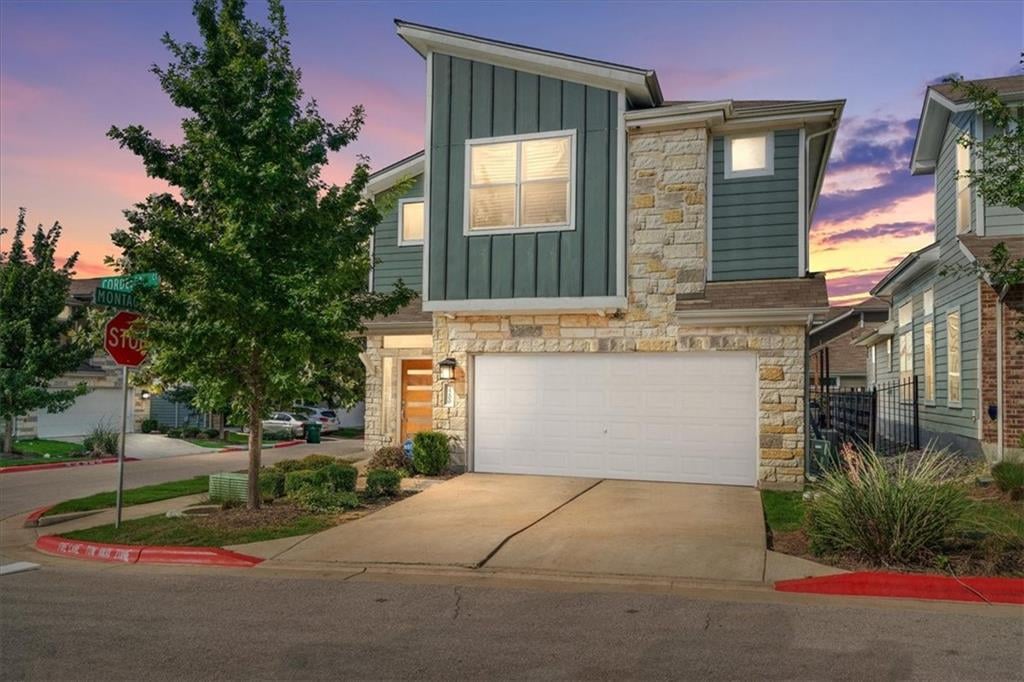 7200 Cordelia Ct Unit #86 - front exterior - Luxury home in Eastwood At Riverside, Austin, TX