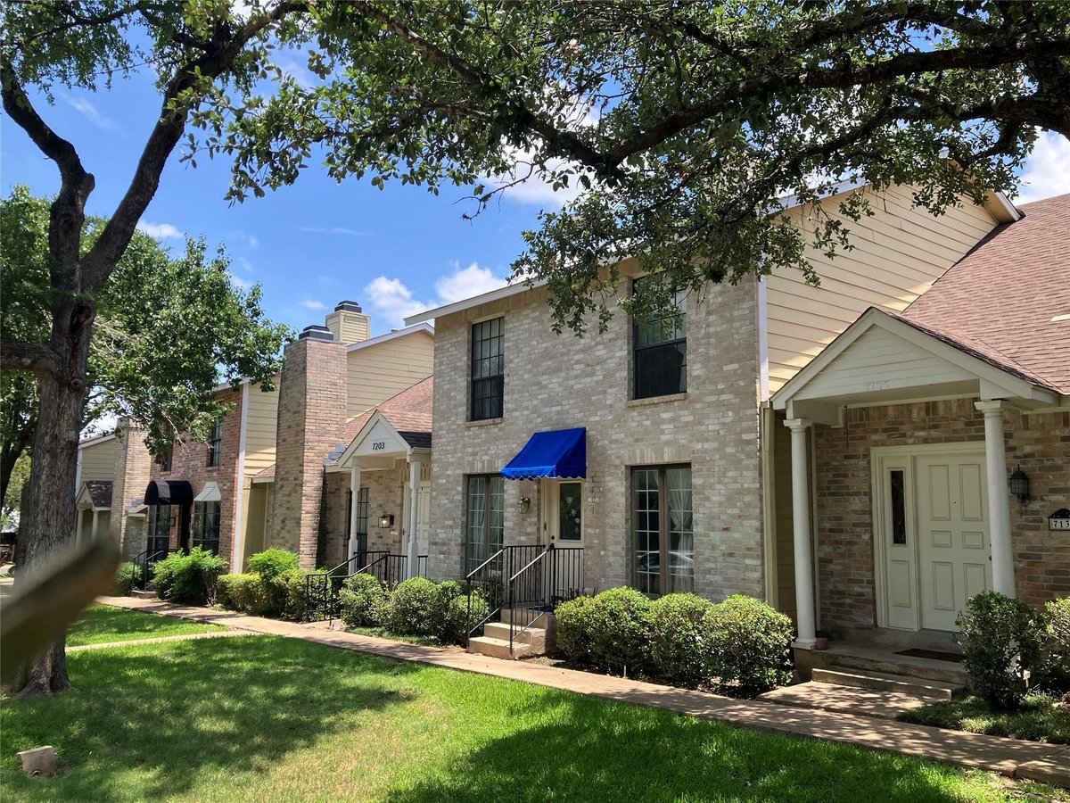 7201 Chimney Corners - front exterior - Luxury home in Willowbrook Place Condo, Austin, TX