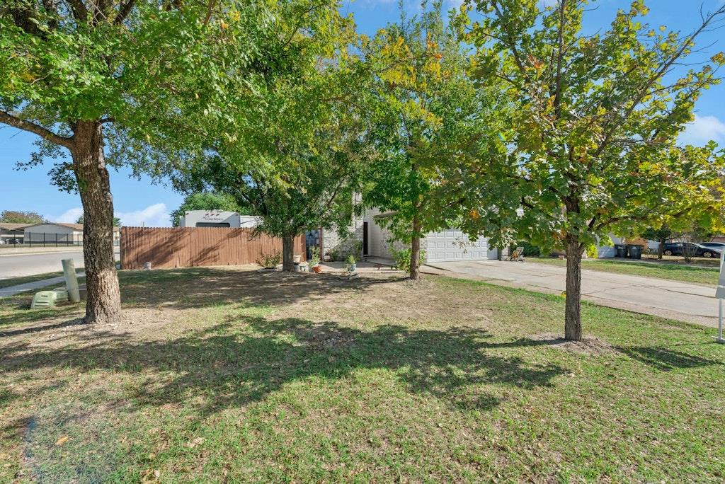 View 7201 Proud Panda DR in Stoney Ridge Ph A Sec 03C 7201 Proud Panda DR - front exterior - Luxury home in Stoney Ridge Ph A Sec 03C, Del Valle, TX