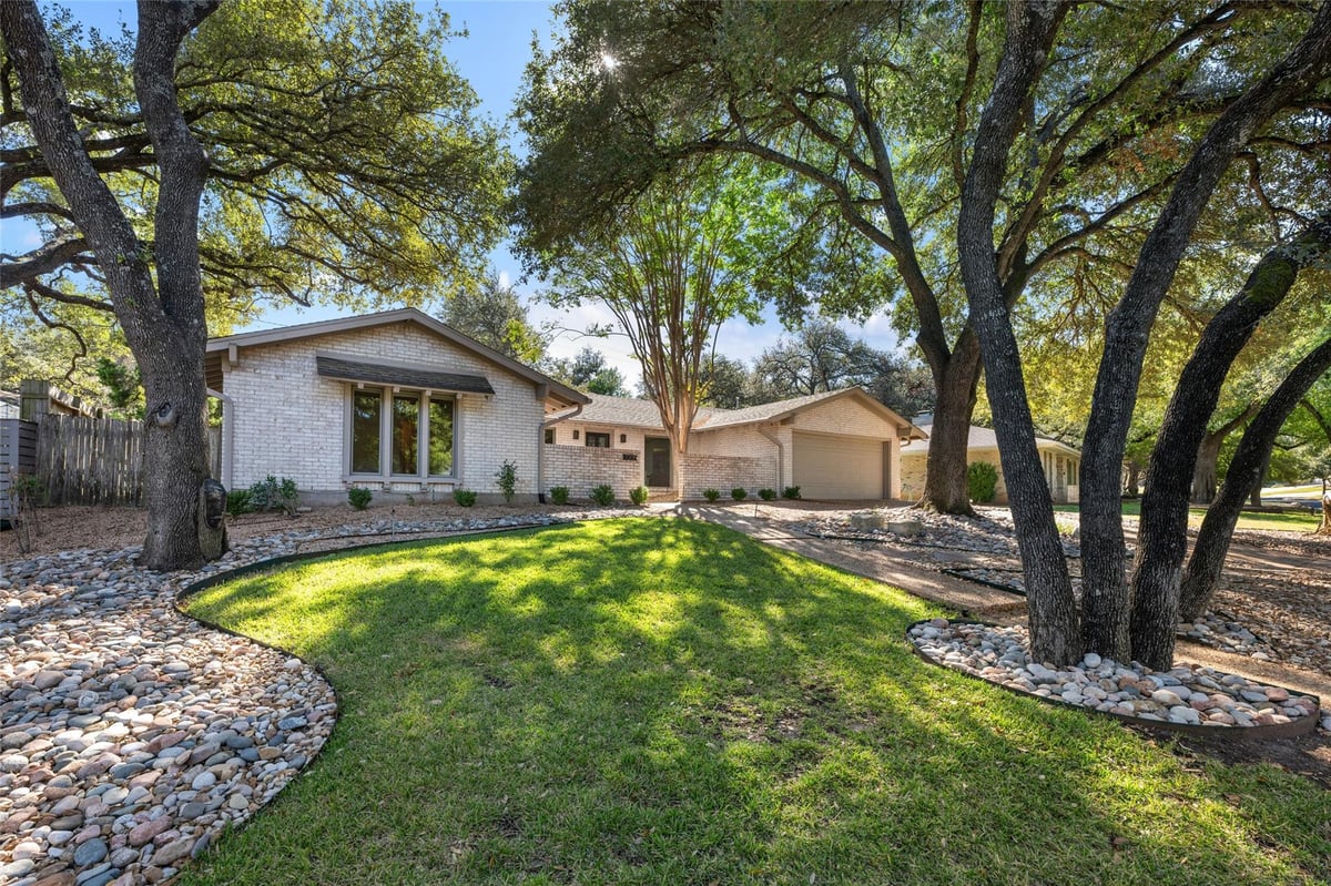 View 7205 Running Rope in Highland Hills Northwest Sec 2 7205 Running Rope - front exterior - Luxury home in Highland Hills Northwest Sec 2, Austin, TX