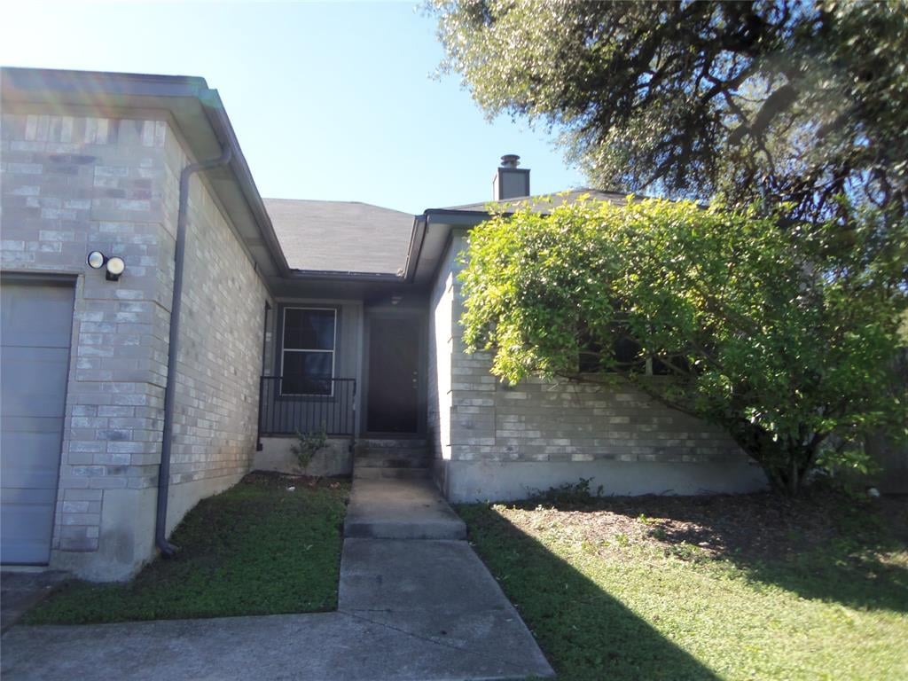 View 7209 Oak Meadow Dr Unit #A in Scenic Brook West Comm 01-B 7209 Oak Meadow Dr Unit #A - front exterior - Luxury home in Scenic Brook West Comm 01-B, Austin, TX