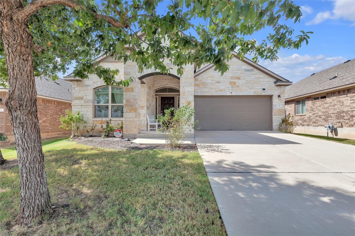 View 721 Schefer St in Northside Meadow Ph 3 721 Schefer St - front exterior - Luxury home in Northside Meadow Ph 3, Leander, TX