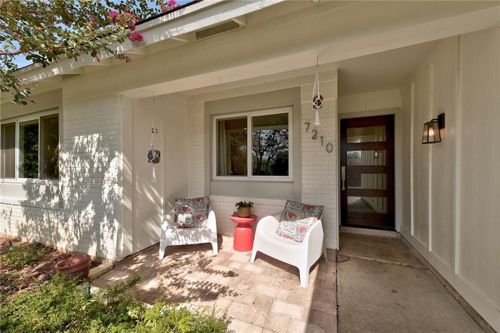 View 7210 Eganhill Dr in Cherry Creek Ph IV Sec 1 Resu 7210 Eganhill Dr - front exterior - Luxury home in Cherry Creek Ph IV Sec 1 Resu, Austin, TX