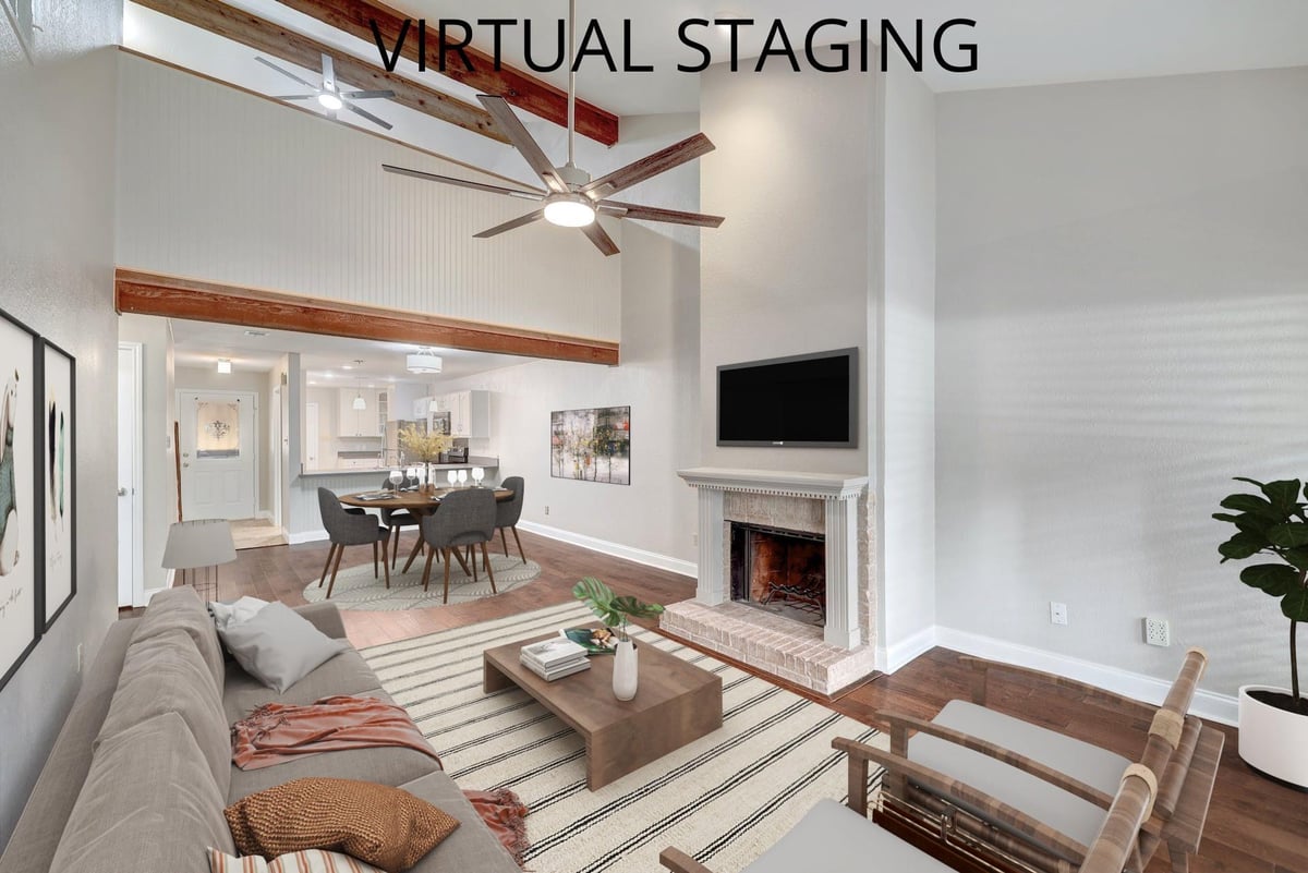 Living area at 7211 Lakewood Dr Unit #G124 - 4 bed 2 bath home
