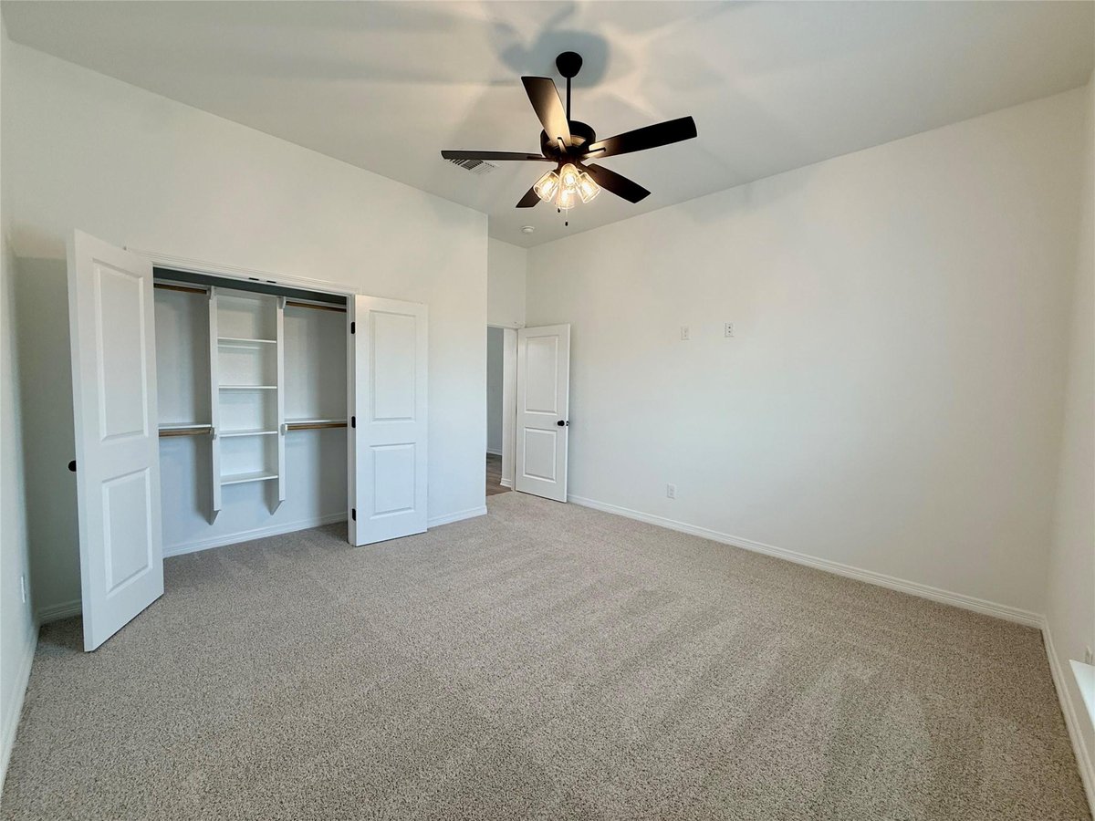 Primary bedroom at 724 Eagle Crest Dr - 3 bed 2 bath home