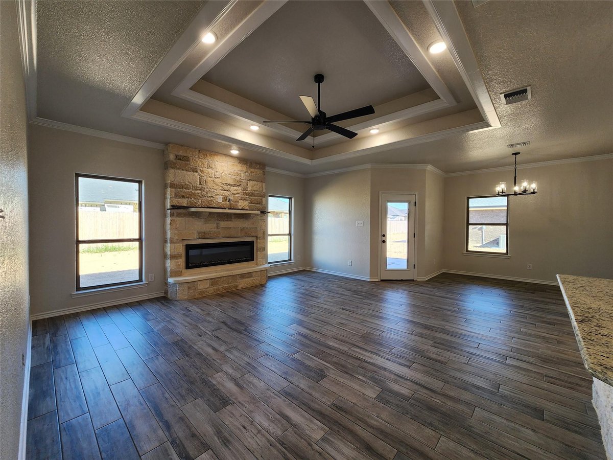 Living area at 724 Golden Eagle Dr - 4 bed 3 bath home