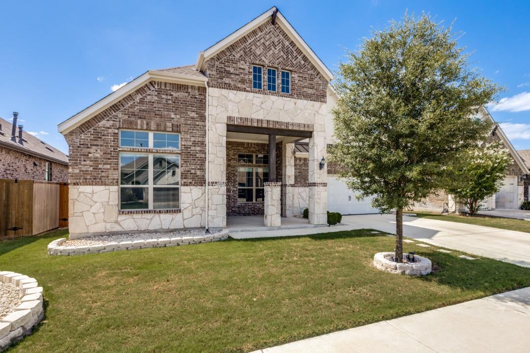 View 727 Spinnaker LOOP in Crosswinds Ph Two 727 Spinnaker LOOP - property photo 1 - Luxury home in Crosswinds Ph Two, Kyle, TX