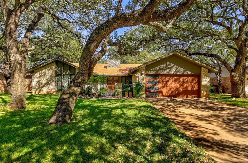 View 7300 Chelsea Moor in Balcones Oaks 7300 Chelsea Moor - front exterior - Luxury home in Balcones Oaks, Austin, TX