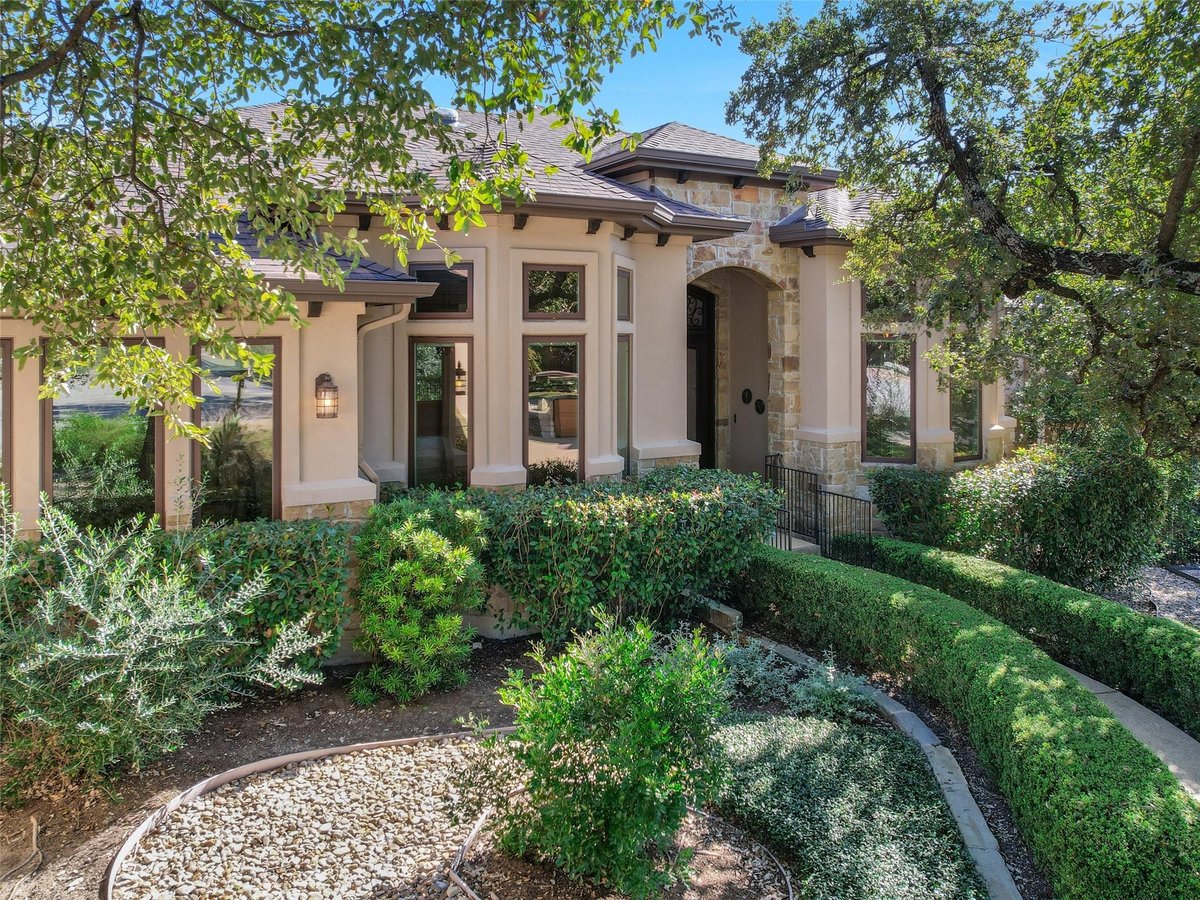 View 7301 Aemilian WAY in Woods Of Greenshores Sec 01 7301 Aemilian WAY - property photo 1 - Luxury home in Woods Of Greenshores Sec 01, Austin, TX