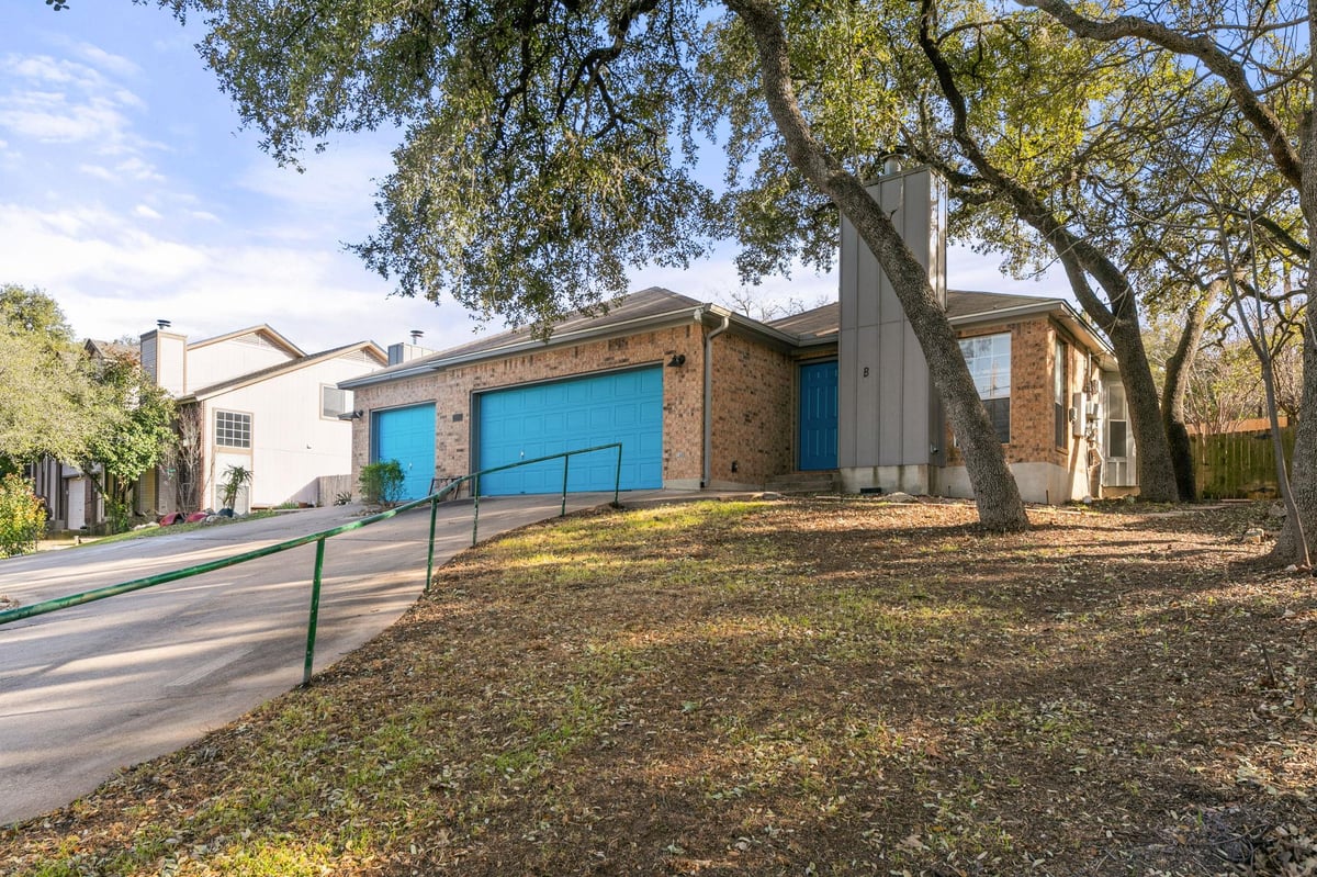View 7301 Oak Meadow Dr Unit #A & B in Scenic Brook West Comm 01-B 7301 Oak Meadow Dr Unit #A & B - front exterior - Luxury home in Scenic Brook West Comm 01-B, Austin, TX
