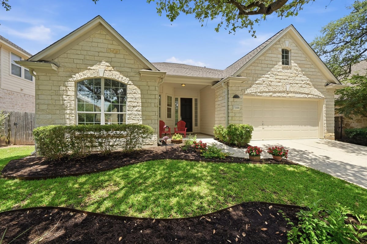 View 7301 Seneca Falls LOOP in Circle C Ranch Hielscher Sec 08 7301 Seneca Falls LOOP - front exterior - Luxury home in Circle C Ranch Hielscher Sec 08, Austin, TX