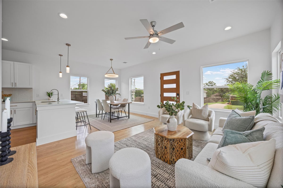 View 7310 Carver Ave Unit #2 in Carver 7310 Carver Ave Unit #2 - property photo 1 - Luxury home in Carver, Austin, TX