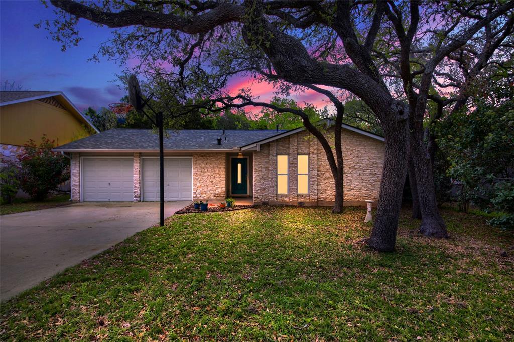 View 7311 Broken Arrow Ln in Meadowcreek Sec 02 Ph 02 7311 Broken Arrow Ln - front exterior - Luxury home in Meadowcreek Sec 02 Ph 02, Austin, TX