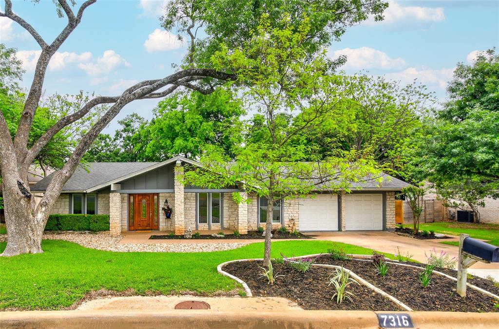 View 7316 Running Rope in Highland Hills Northwest Sec 5 7316 Running Rope - front exterior - Luxury home in Highland Hills Northwest Sec 5, Austin, TX