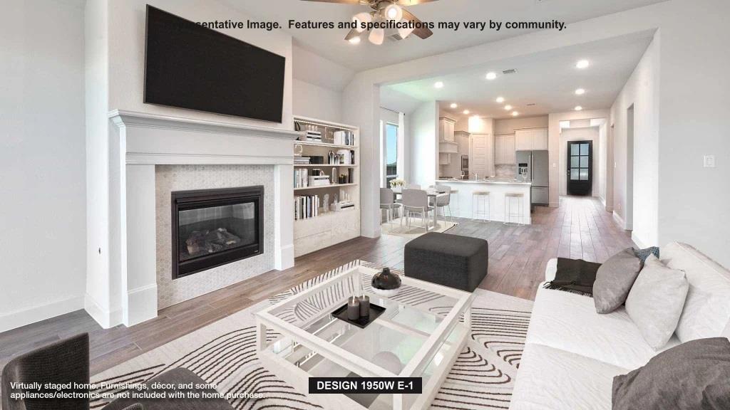 Living area at 732 Lariat Loop - 3 bed 2 bath home