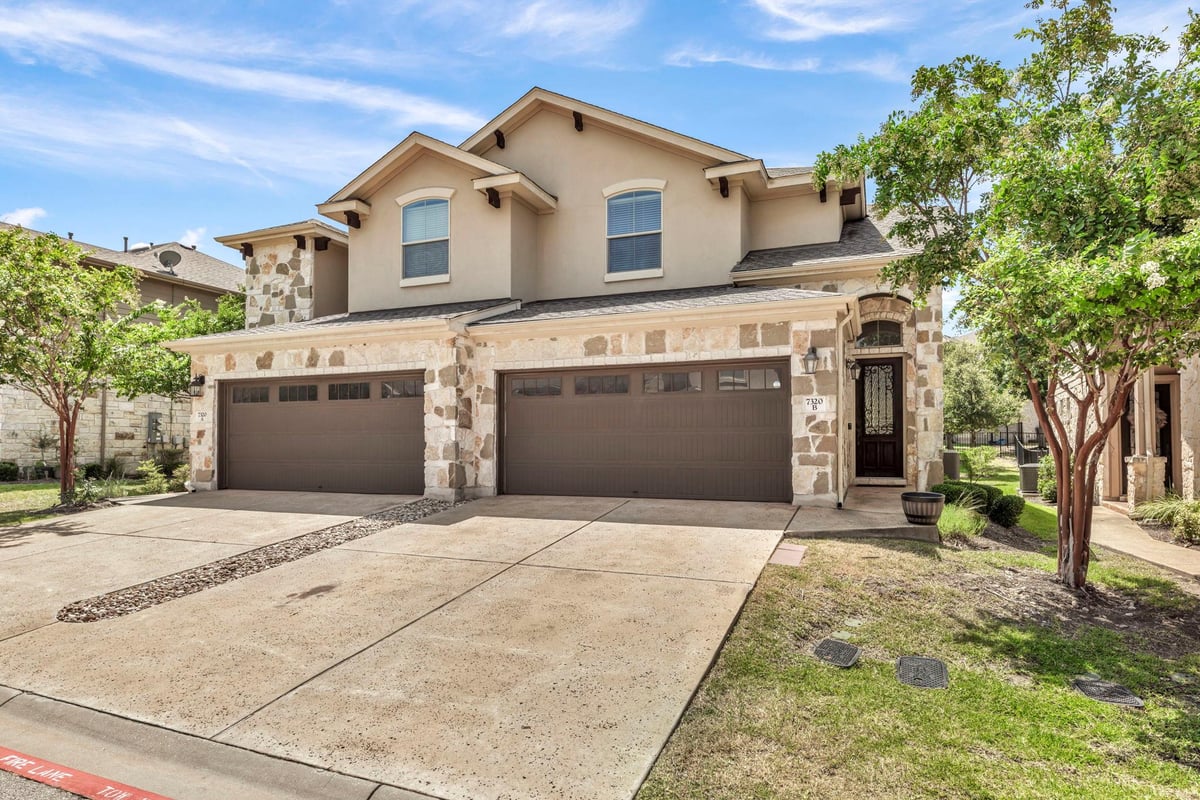 View 7320 Bandera Ranch TRL Unit #B in Colina Vista Condo Amd 7320 Bandera Ranch TRL Unit #B - property photo 1 - Luxury home in Colina Vista Condo Amd, Austin, TX