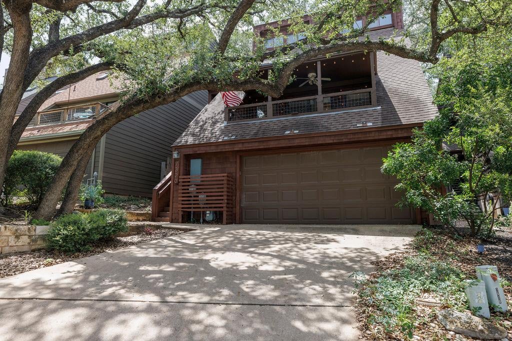View 7320 Cave HOLW in Lakewood Sec 02 Ph 01 7320 Cave HOLW - front exterior - Luxury home in Lakewood Sec 02 Ph 01, Austin, TX