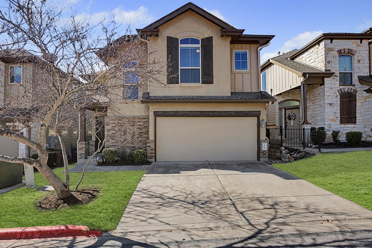 View 7337 Menchaca RD Unit #38 in Southbridge Villas Ph Ii Amd 7337 Menchaca RD Unit #38 - property photo 1 - Luxury home in Southbridge Villas Ph Ii Amd, Austin, TX