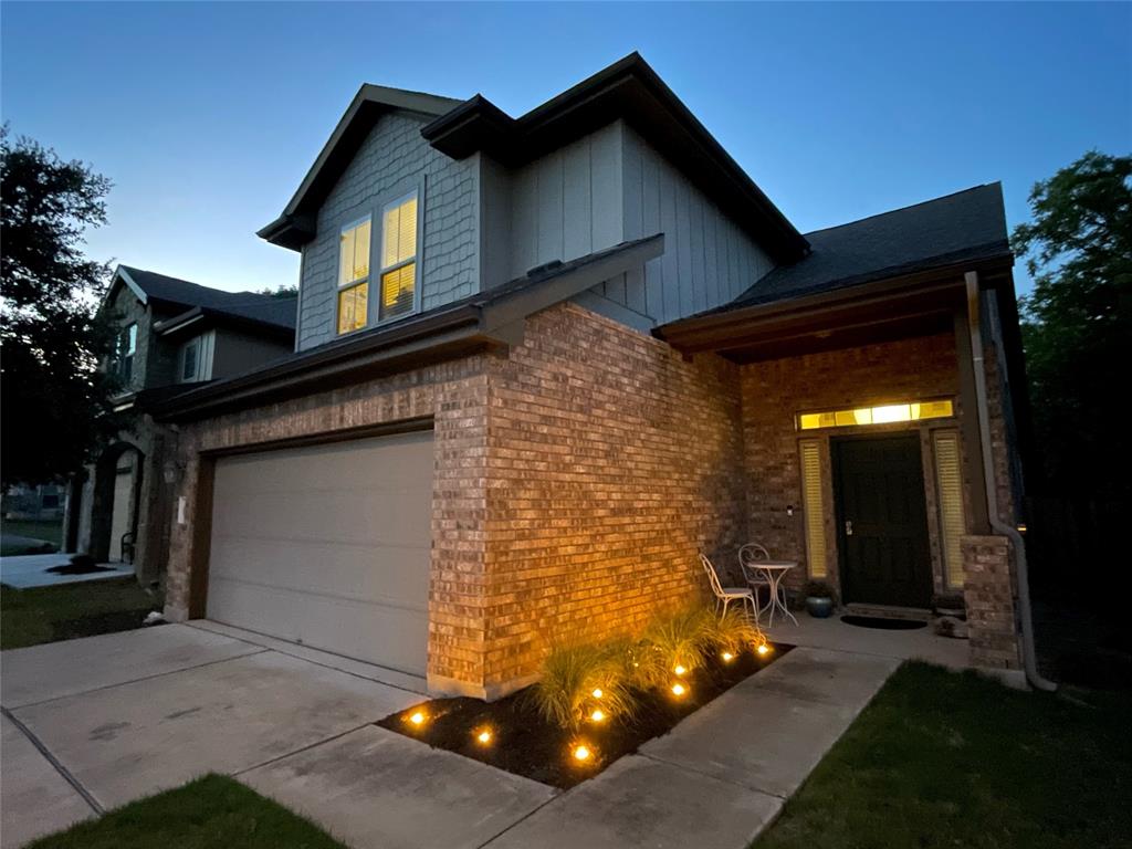 View 7337 Menchaca Rd Unit #6 in Southbridge Villas Ph Ii Amd 7337 Menchaca Rd Unit #6 - front exterior - Luxury home in Southbridge Villas Ph Ii Amd, Austin, TX