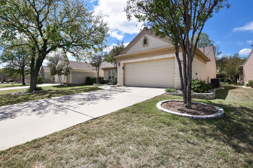 Kitchen at 735 Breezeway Ln - 2 bed 2 bath home