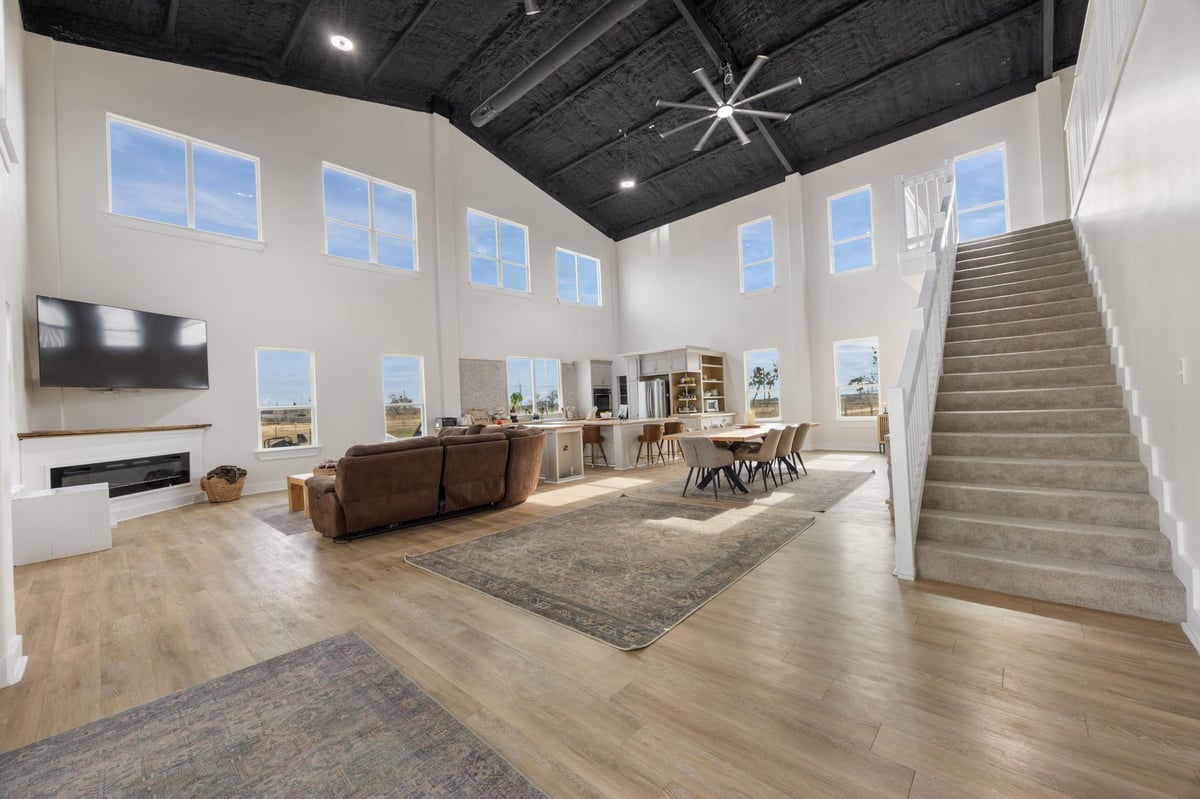 Living area at 735 County Road 304 - 4 bed 3 bath home