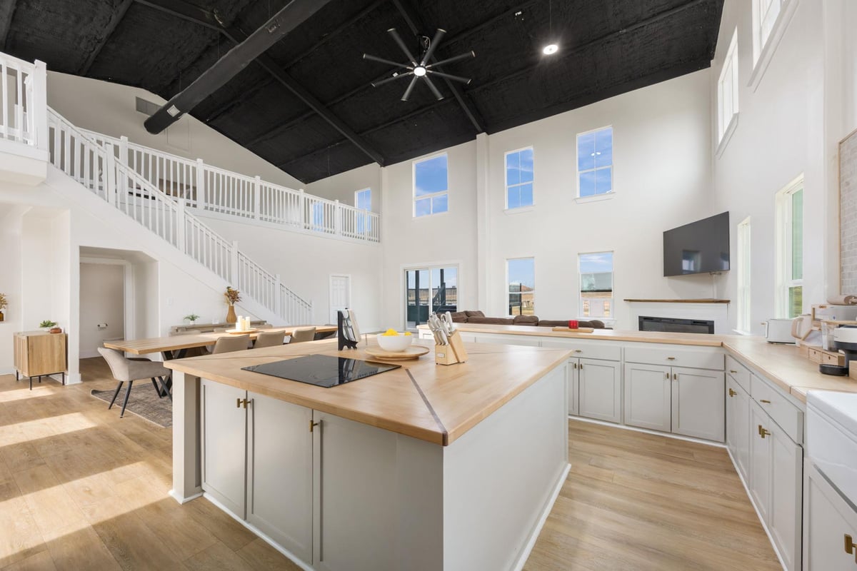Primary bedroom at 735 County Road 304 - 4 bed 3 bath home