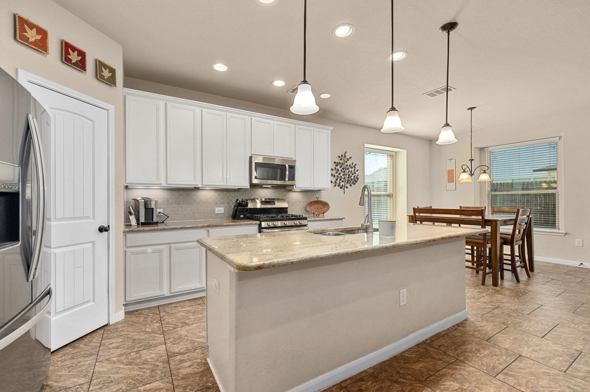 Bathroom at 738 Palo Duro Loop - 4 bed 3 bath home