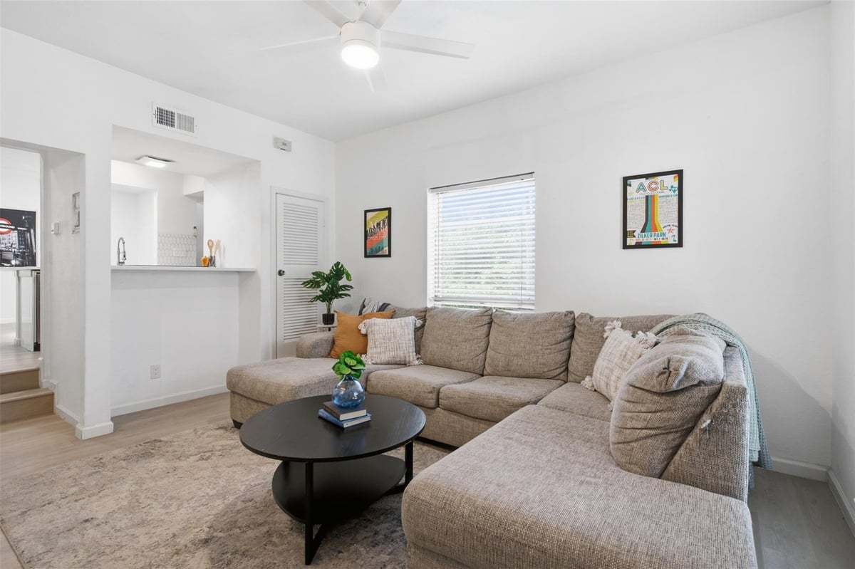 739 E Oltorf ST - front exterior - Luxury home in Council Ridge Condominia Amd, Austin, TX