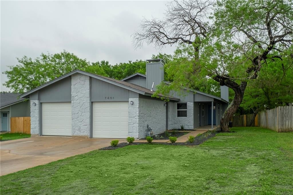 View 7401 Tumbleweed Dr in Las Cimas Sec 01 7401 Tumbleweed Dr - front exterior - Luxury home in Las Cimas Sec 01, Austin, TX
