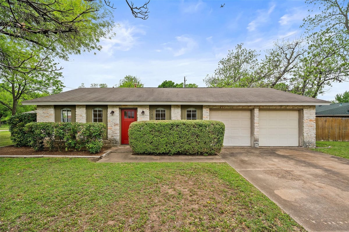View 7404 Bucknell DR in University Hills Sec 04 Ph 03 7404 Bucknell DR - property photo 1 - Luxury home in University Hills Sec 04 Ph 03, Austin, TX