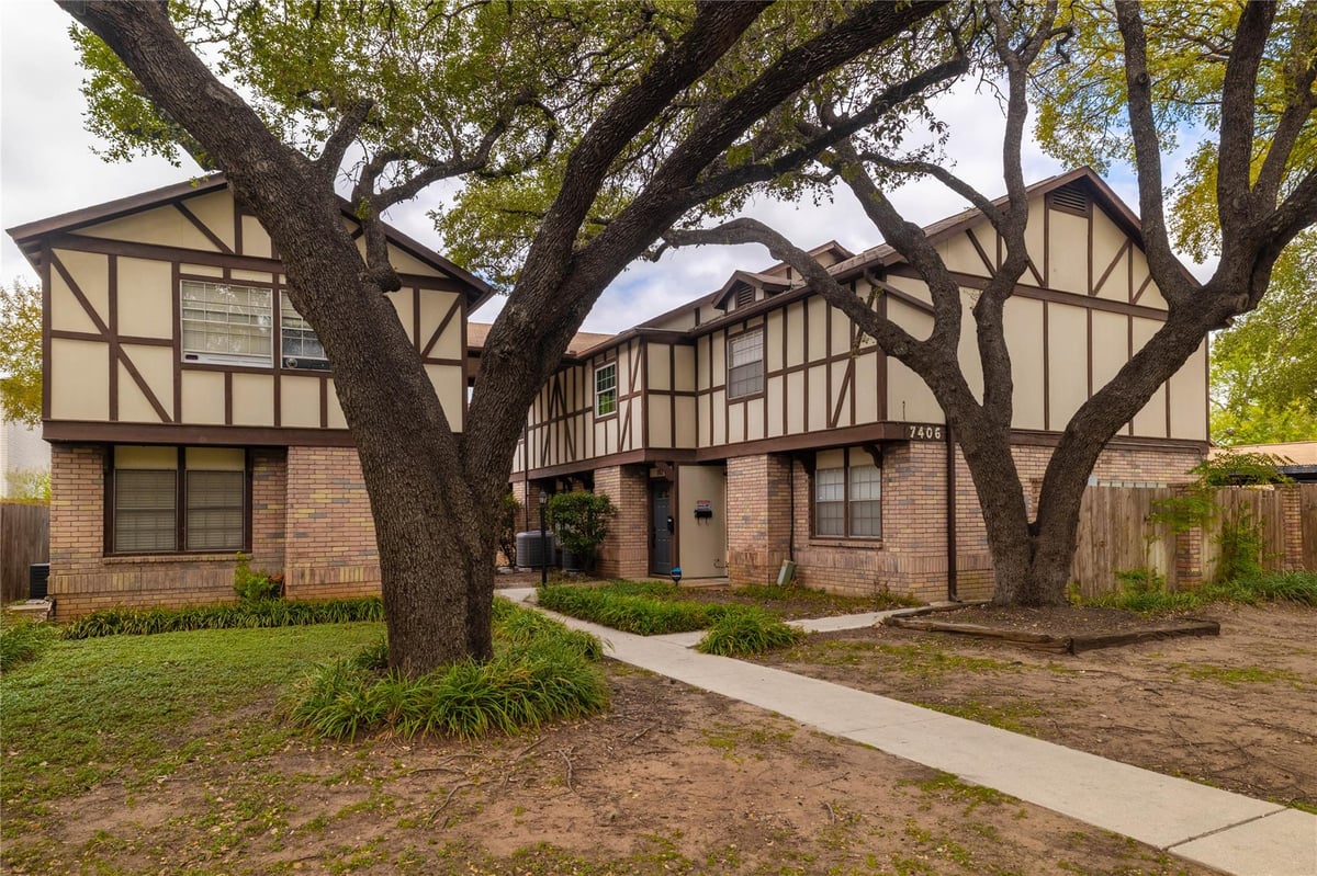 View 7406 Shadow Hill Dr Unit #108 in Shadow Oaks Twnhms 7406 Shadow Hill Dr Unit #108 - front exterior - Luxury home in Shadow Oaks Twnhms, Austin, TX
