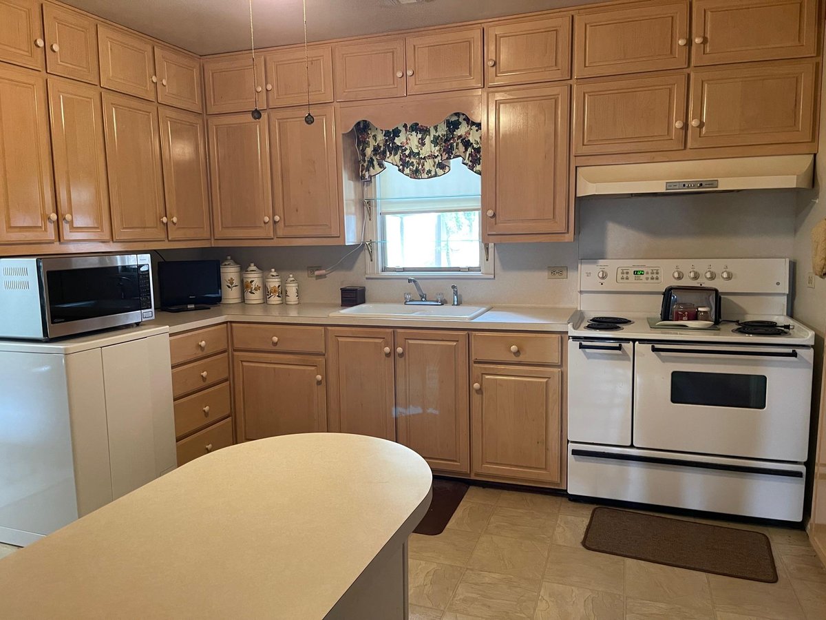 Living area at 741A Muzny Rd - 3 bed 2 bath home