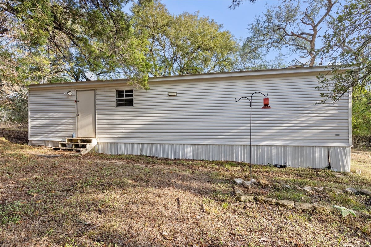 Living area at 743 Oak Mdws - 3 bed 2 bath home
