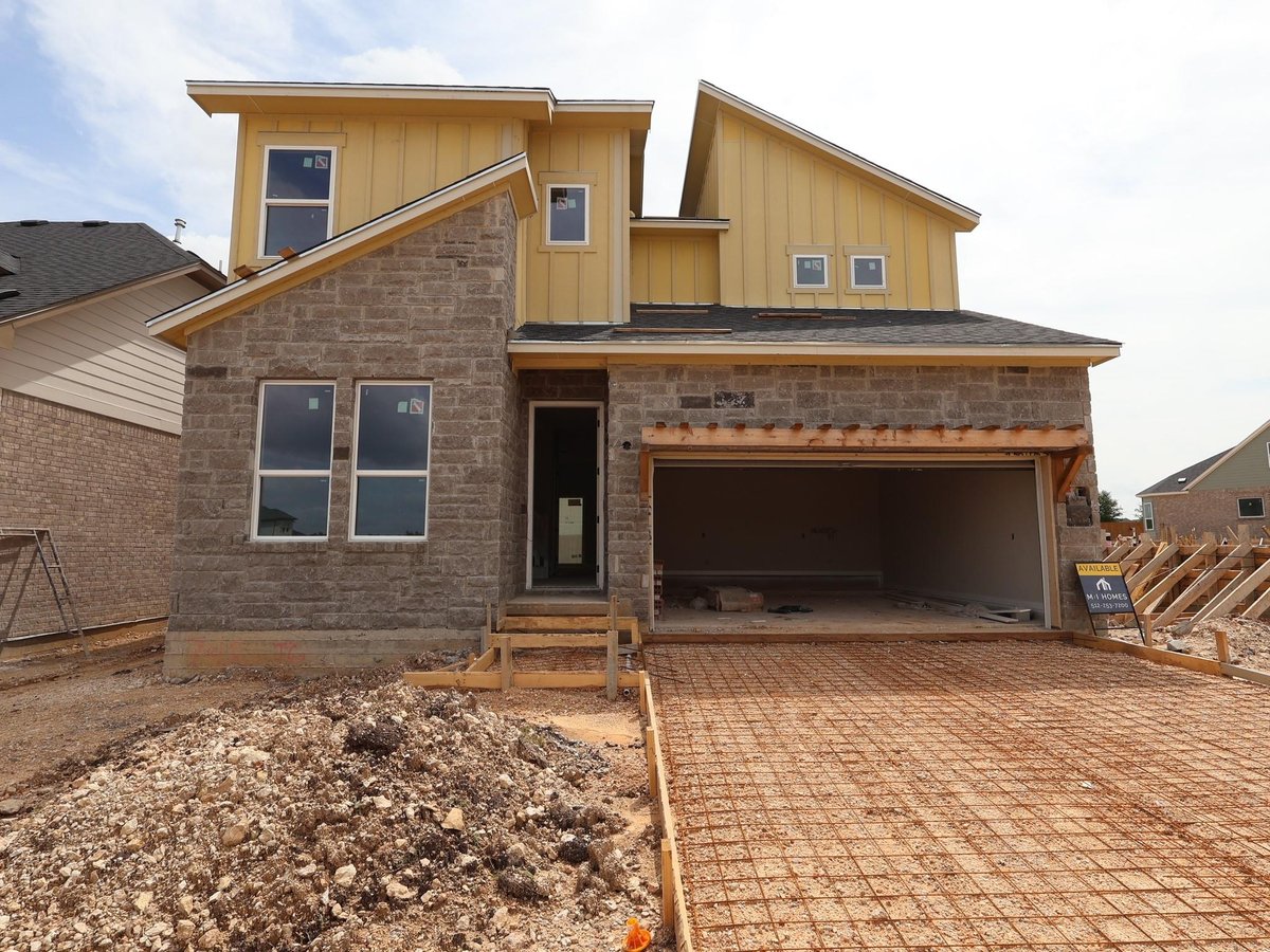 748 Corvallis DR - front exterior - Luxury home in Cedar Brook, Leander, TX
