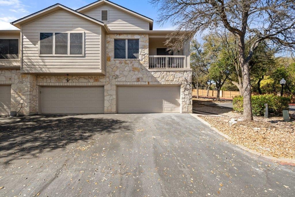 View 7501 Shadowridge RUN Unit #119 in Laurels At Legend Oaks Ph 2 A 7501 Shadowridge RUN Unit #119 - property photo 1 - Luxury home in Laurels At Legend Oaks Ph 2 A, Austin, TX