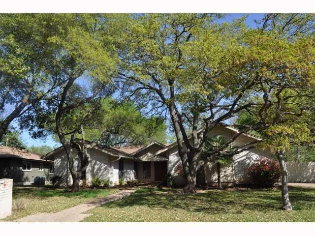View 7506 Stonecliff Dr in Northwest Hills Northwest Oaks 03 Amd 7506 Stonecliff Dr - property photo 1 - Luxury home in Northwest Hills Northwest Oaks 03 Amd, Austin, TX