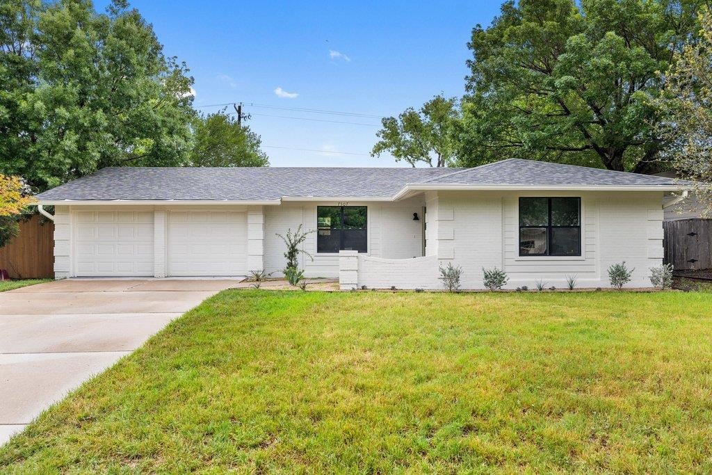 View 7507 Daugherty St in Allandale Park Sec 05 7507 Daugherty St - front exterior - Luxury home in Allandale Park Sec 05, Austin, TX
