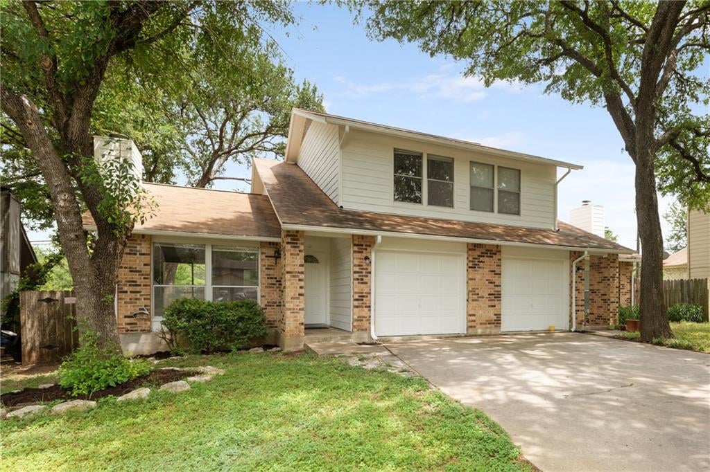 View 7507 Saint Amant Pl in Wheeler Creek Village 7507 Saint Amant Pl - front exterior - Luxury home in Wheeler Creek Village, Austin, TX