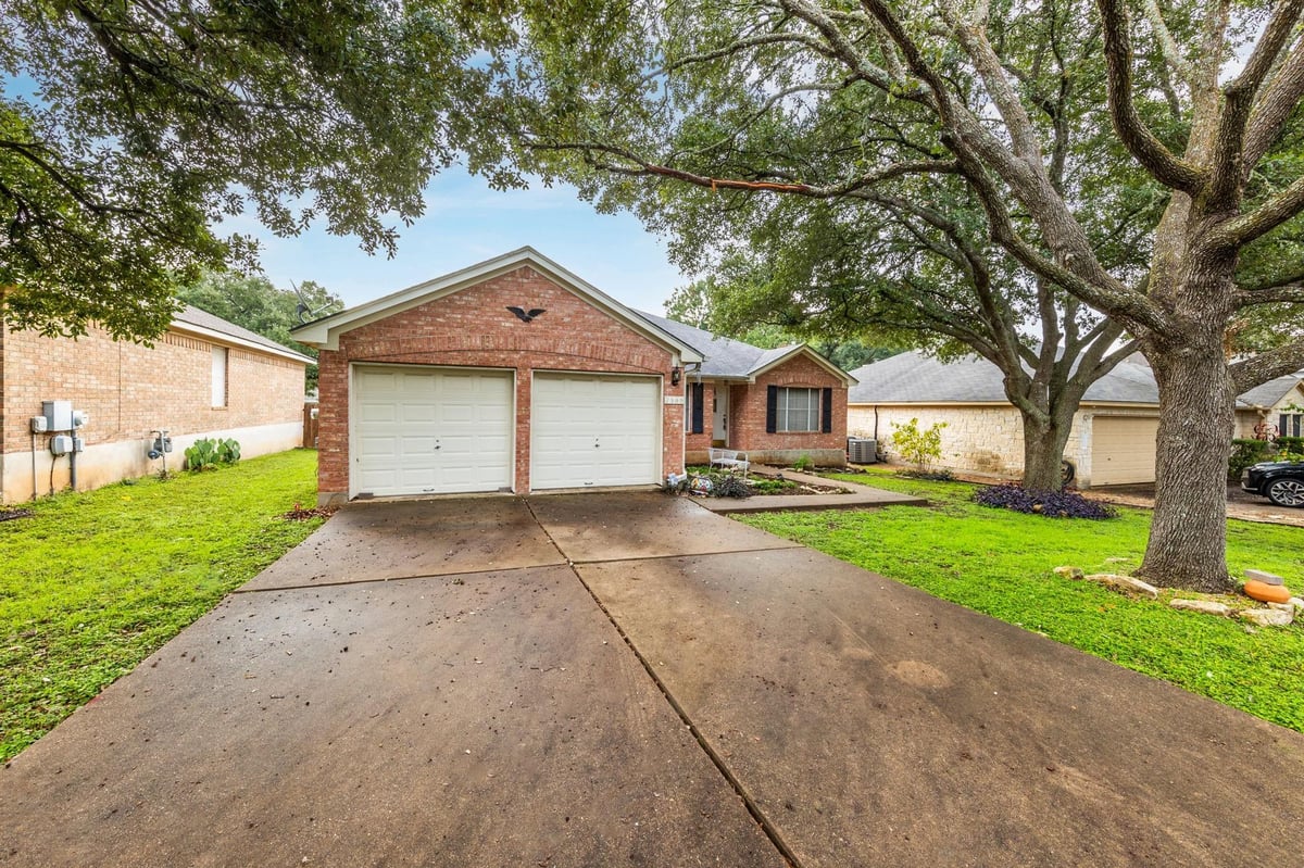 View 7509 Vol Walker Dr in Village At Western Oaks Sec 17 7509 Vol Walker Dr - front exterior - Luxury home in Village At Western Oaks Sec 17, Austin, TX