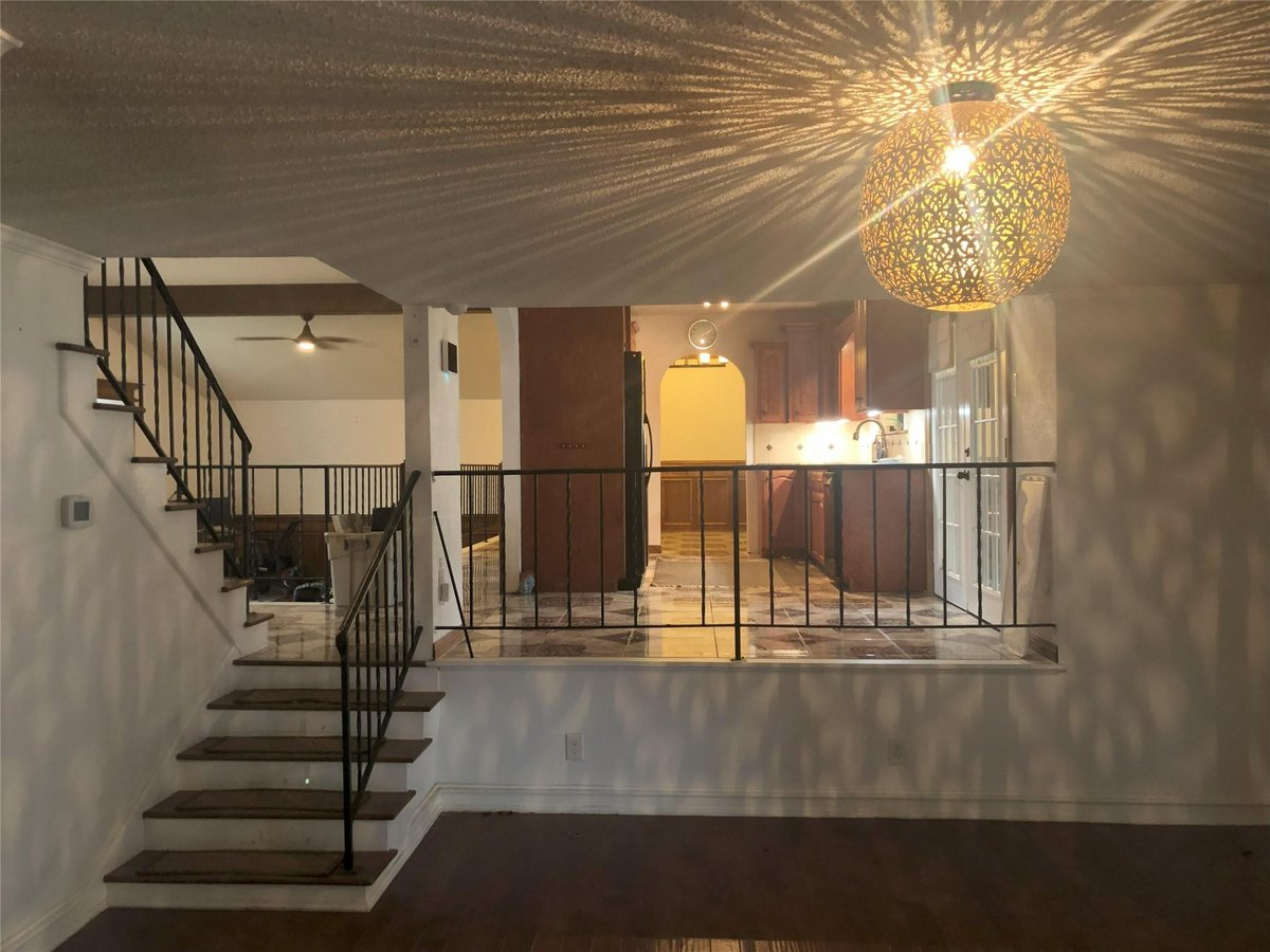 Living area at 7510  Sevilla Dr - 4 bed 2 bath home
