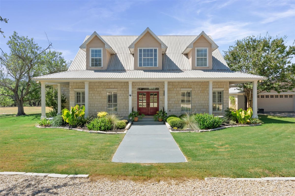 View 7531 Fm 2843 in None 7531 Fm 2843 - property photo 1 - Luxury home in None, Salado, TX