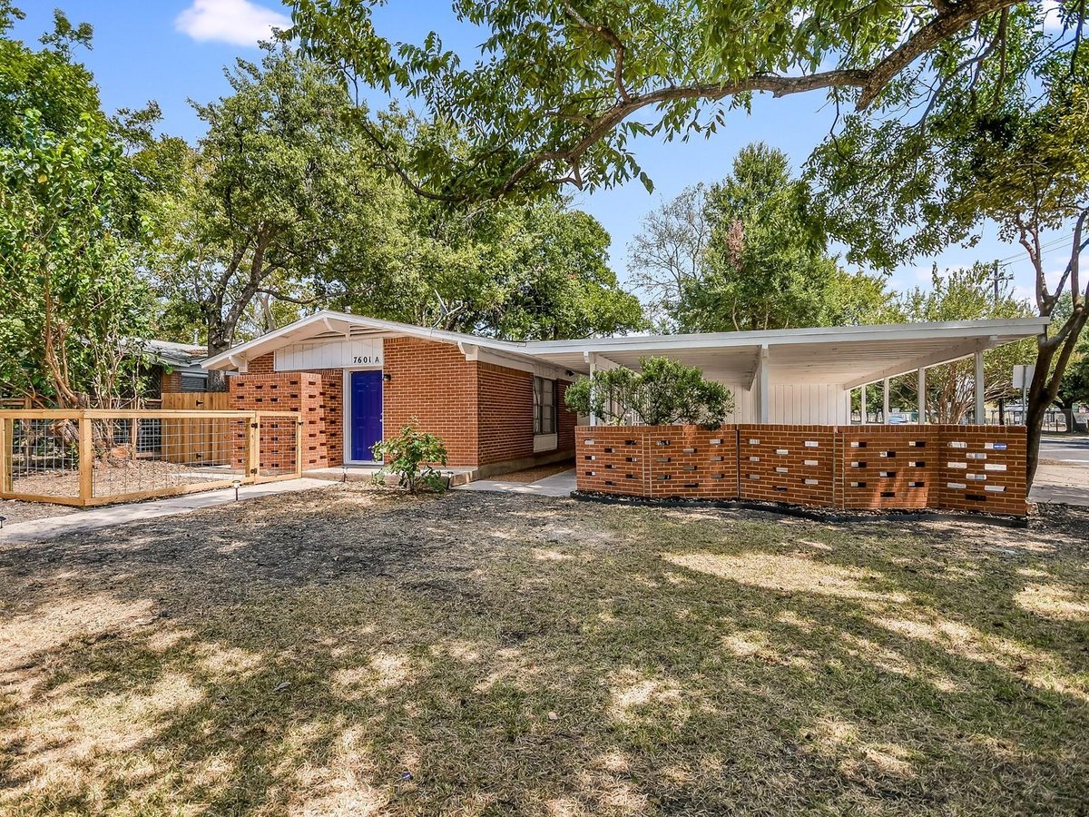 View 7601 Tisdale DR Unit #A in Jefferson Village 7601 Tisdale DR Unit #A - property photo 1 - Luxury home in Jefferson Village, Austin, TX