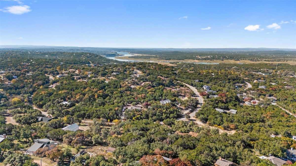View 7601 White Oak Dr in Lago Vista Estates Sec 06 7601 White Oak Dr - front exterior - Luxury lot in Lago Vista Estates Sec 06, Lago Vista, TX