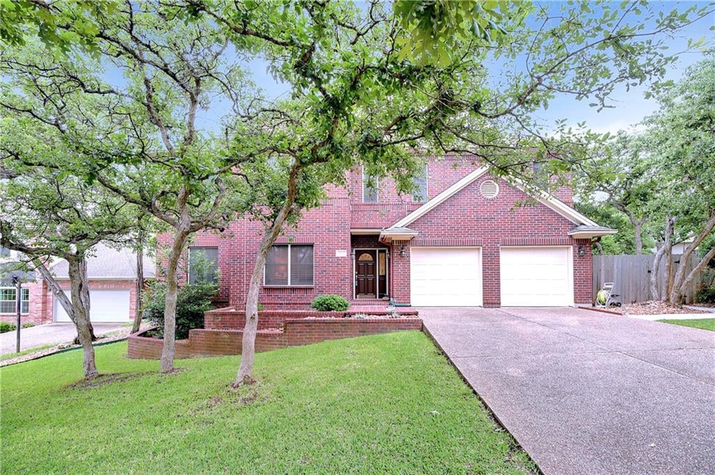 View 7607 Bellflower Cv in Great Hills 23 7607 Bellflower Cv - front exterior - Luxury home in Great Hills 23, Austin, TX