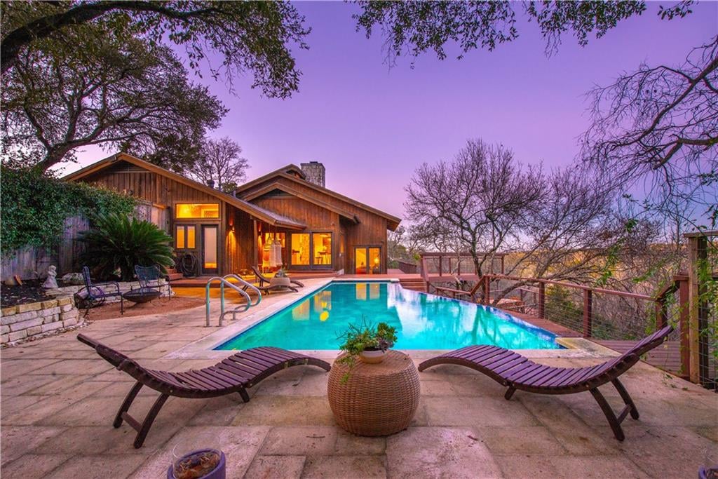 View 7609 Parkview Cir in Vista West 02 7609 Parkview Cir - property photo 1 - Luxury home in Vista West 02, Austin, TX