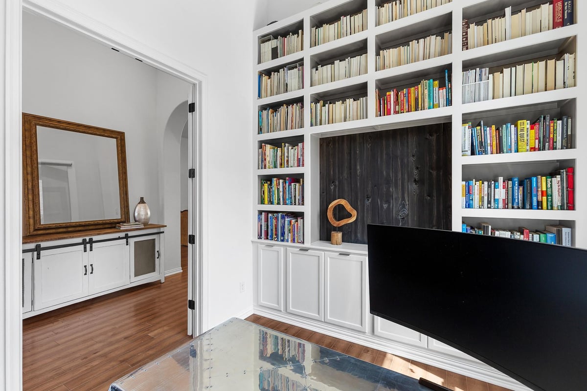 Primary bedroom at 7613 Turnback Ledge Trl - 5 bed 4 bath home